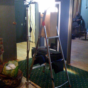 Tub of water on a ladder next to a 650 watt light? Nothing wrong with that!