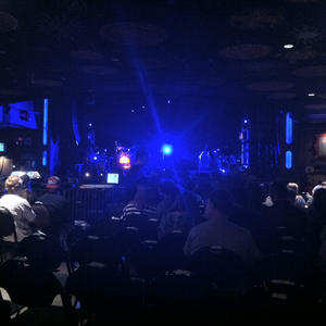 I hope that light stays there for the whole show!