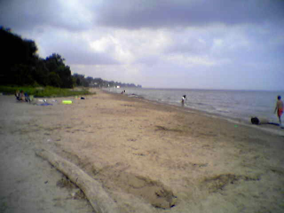 Some kind of big ol' lake... "Lake Ontario", I think the kids call it.